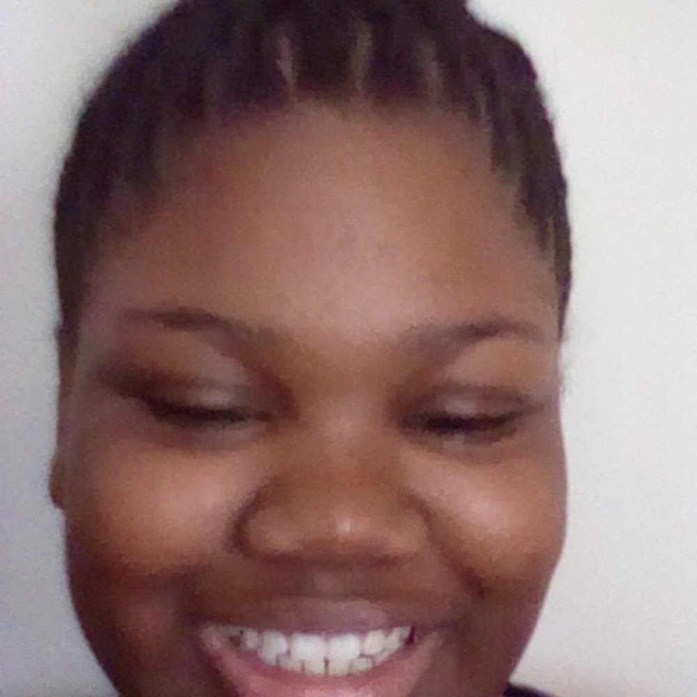 Meet your Posher, Gia's everything and